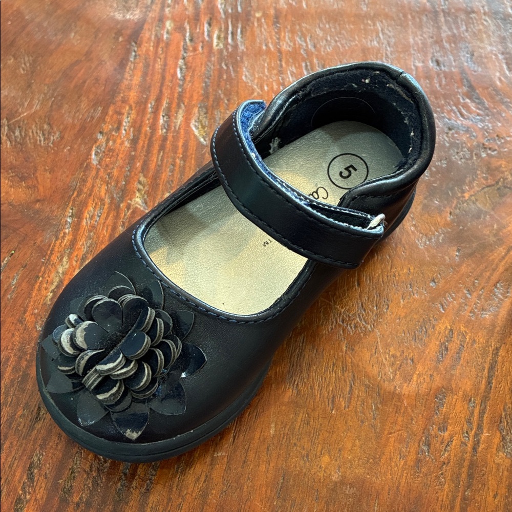 Cat and Jack navy Mary Jane Toddler Shoes with Flower Accent.